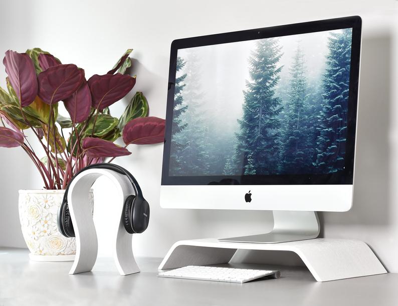 Wooden headphone stand - White