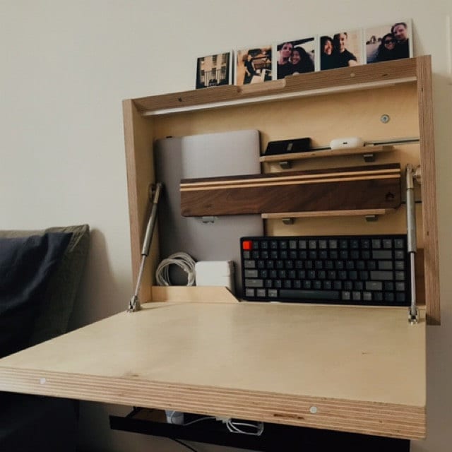 Photo client – Compact – Bureau rétractable