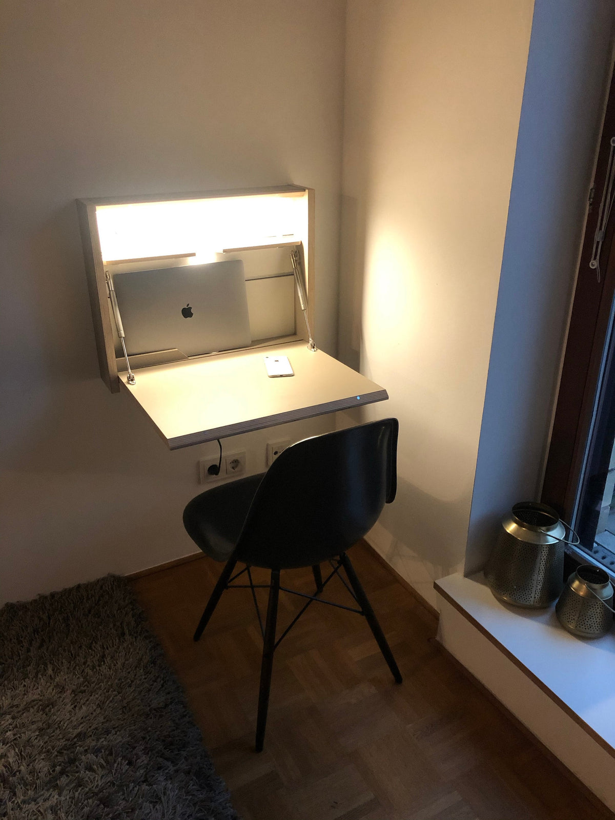Photo client – Compact – Bureau rétractable