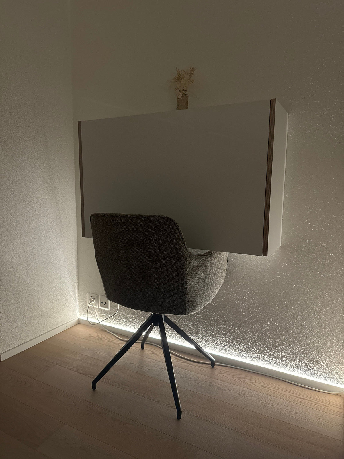 Photo client – Supreme – Bureau mural Large