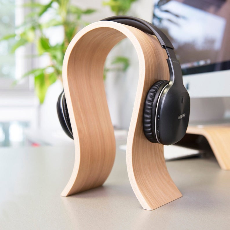 Oak wood headphone stand