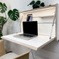 Bureau mural pliable avec ordinateur portable et chaise de bureau